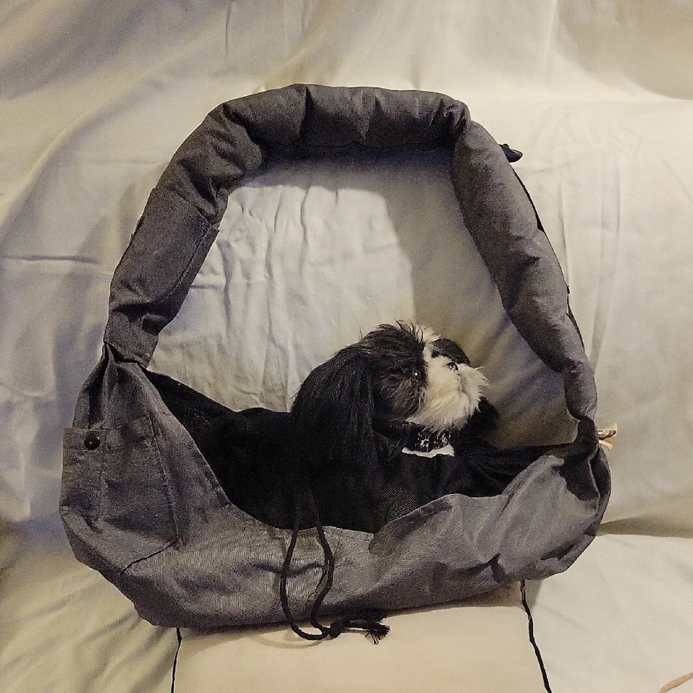 Gray Fabric Pet Carrier. Medium-sized Dogs or Cats.
